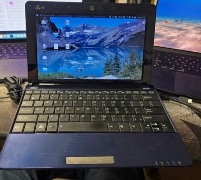 ASUS Eee PC 1005HA Netbook-Dual Boot Linux Mint & Win7 w/Power Supply & Sleeve