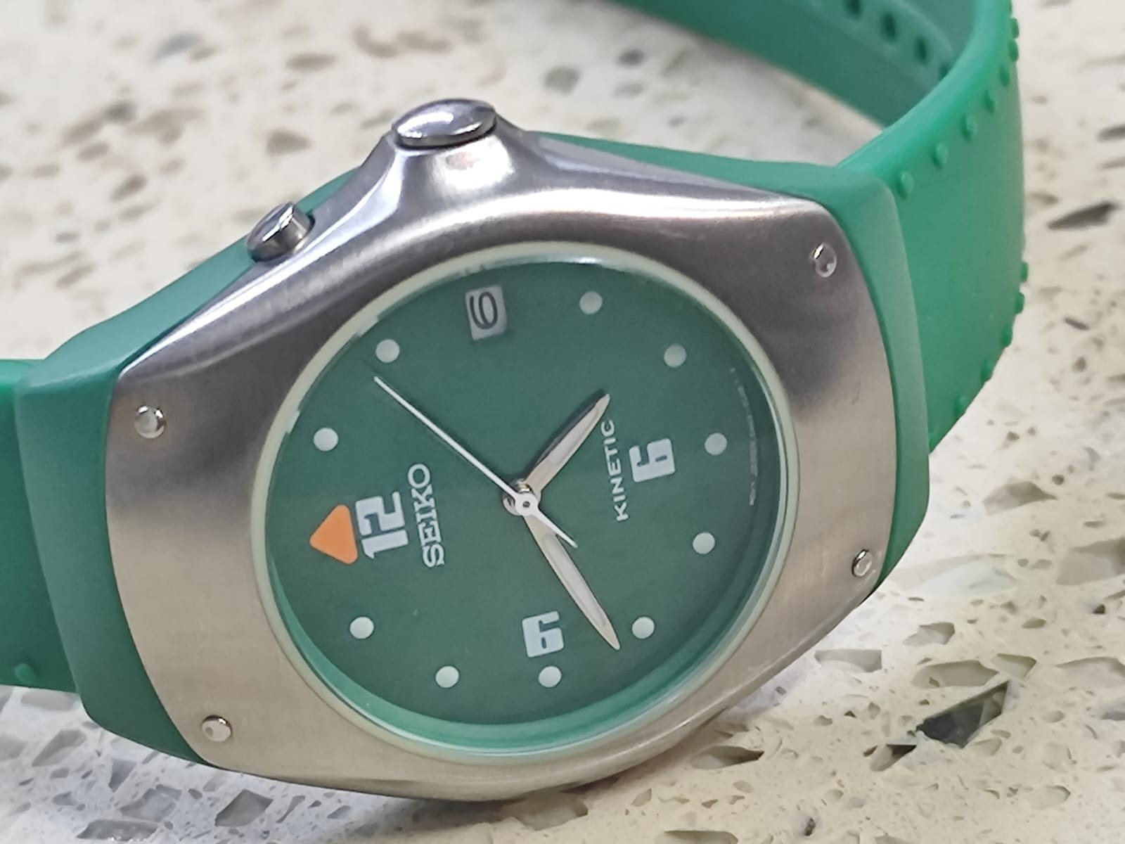 1995 Vintage  Seiko Kinetic Blue Watch 5M42-0H09 Green  Work  need Battery USED