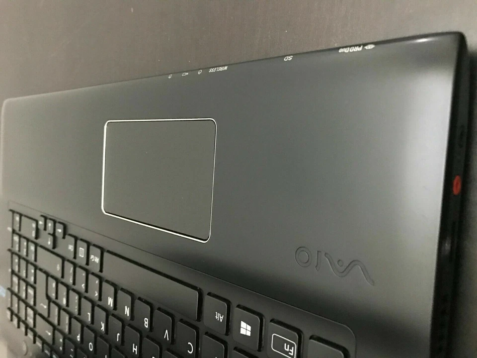 Sony VAIO SVE17 17.3" i72670QM 16GB 2 TB Laptop Window 10.2014 office pro - Image 3 of 4