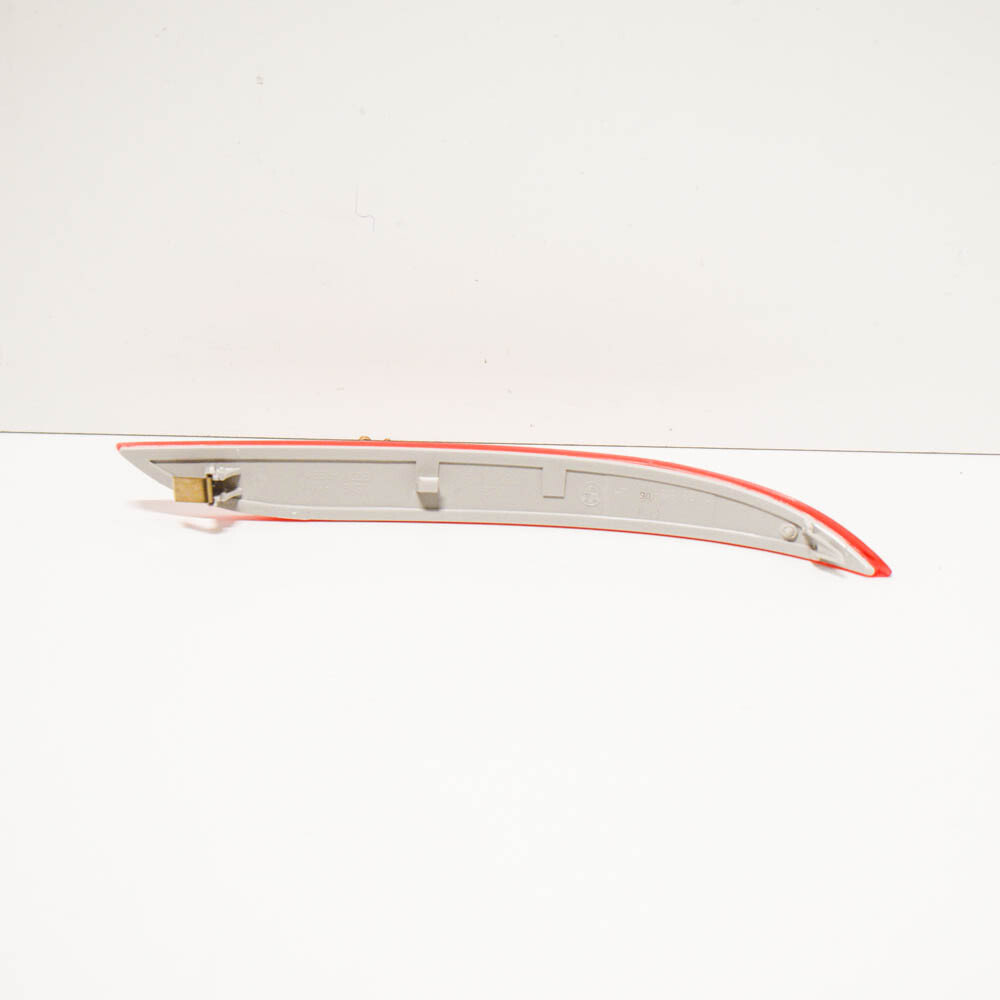 NEW BMW 5 E60 REAR BUMPER LEFT REFLECTOR 63147183913 7183913 OEM 