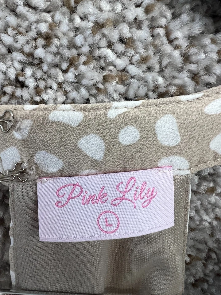 Розовые шорты-лилии комбинезон бежевый анималистический принт глубокий v-образным вырезом с открытой спиной подростковый размер L - Изображение 2 из 4