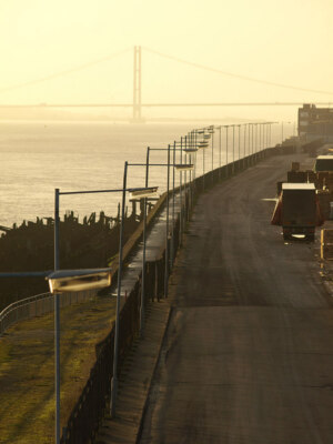 Foto 6x4 Flussufer Fußweg und Dockland Kingston upon Hull aufgenommen aus t c2008