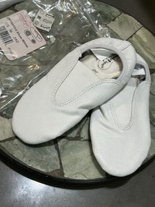 Revolution Dancewear White Leather Non Skid Acro Shoes #172 Size 2M