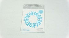 Tonic Studios Rococo Christmas Holly Bouquet Die 1383e