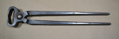 HELLER BROTHERS CO. - FARRIER'S LIGHT CUTTING NIPPER -  14'' LONG - VERY GOOD
