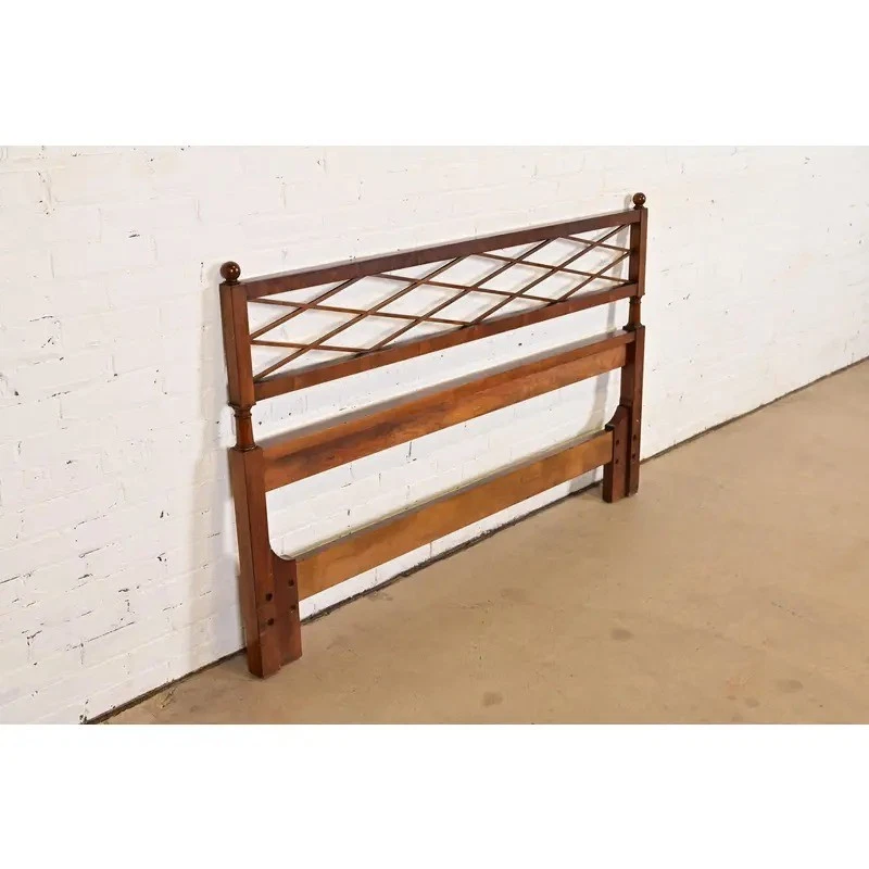 Cabecero Baker Furniture Mid-Century French Regency tamaño Queen, alrededor de los años 60 Foto 4 de 4