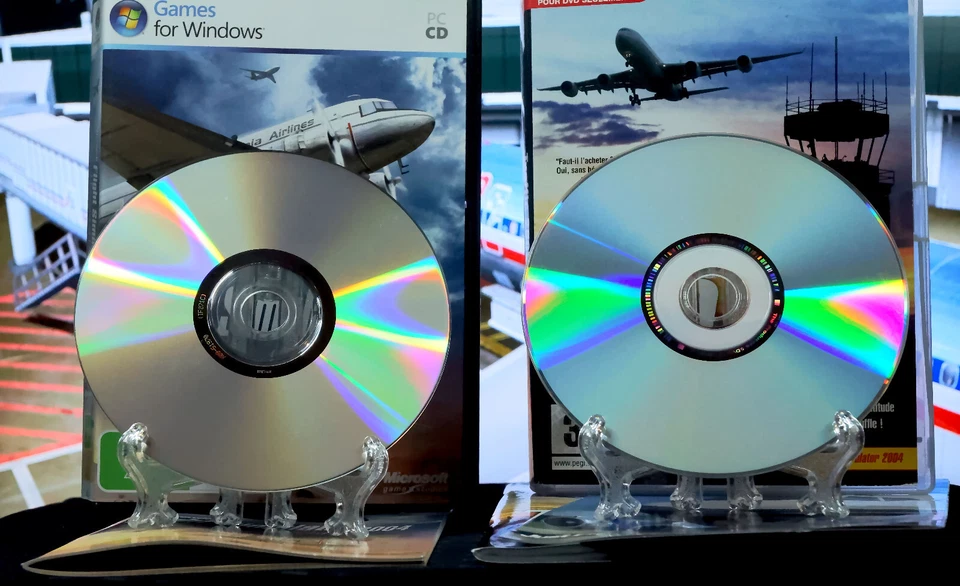 Microsoft Flight Sim 2004 + Traffic 2005 Expac Retro PC Game Lot [CIB Complete] - Image 2 of 4