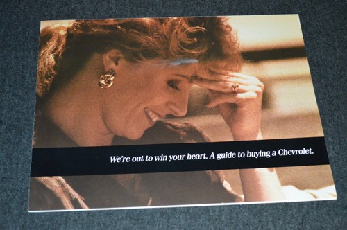 1990 CHEVY "PICK A WINNER" FULL LINE BUYERS GUIDE ORIGINAL DEALER PRESS BROCHURE - Picture 5 of 10