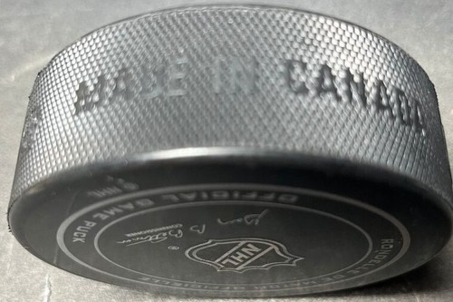 Autographed NHL Official Game Puck Anaheim Ducks Mascot Wild Wing RARE - Picture 3 of 5