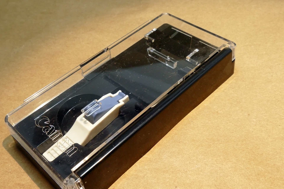 Canon Empty  Plastic Case for focusing screen w/ tweezers system EOS - Image 3 of 4