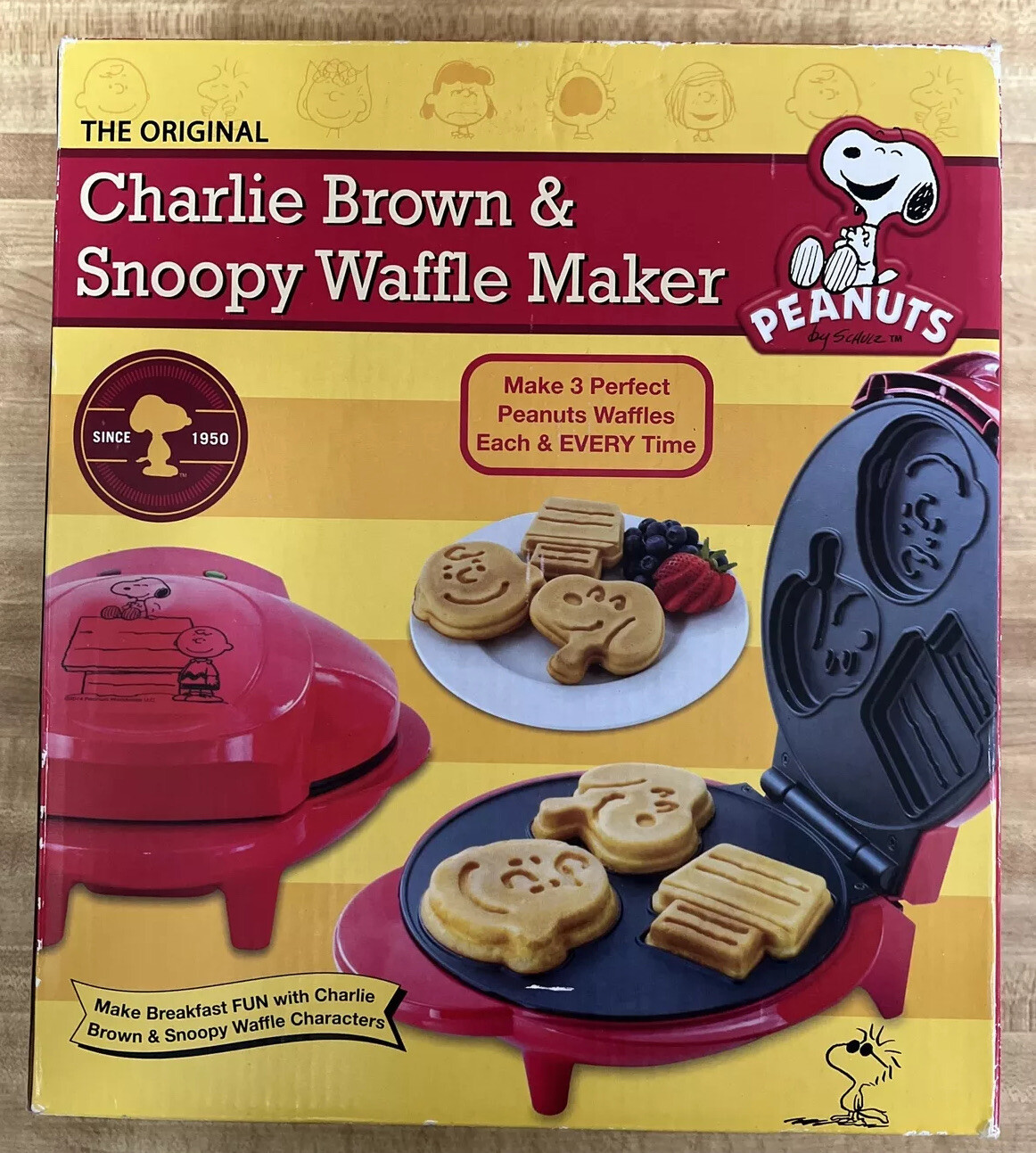 charlie brown and snoopy waffle maker