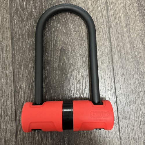 Abus 440A Alarm U-Lock - 4.2 x 6.3", Keyed, Black/Red, Includes bracket - Picture 3 of 5