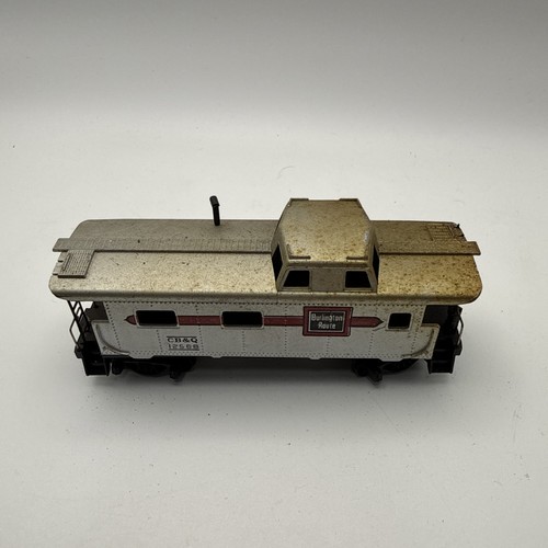 Burlington Route HO Caboose CB&Q 12568 plata rojo negro plástico pintado modelo | Zustand: Used