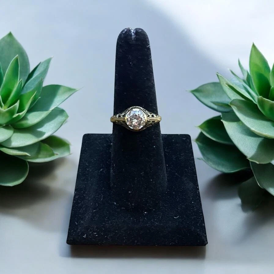 Vintage Art Deco Yellow Gold Natural Round Diamond Filigree Engagement Ring - Image 2 of 4
