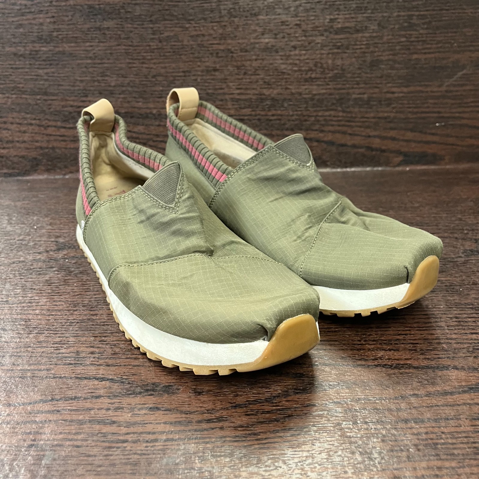 TOMS Wear Good Women's Slip-On Shoes Size 11 Olive Green ALP