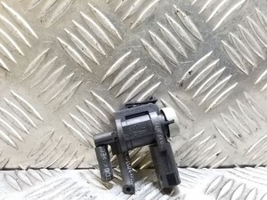 Volkswagen Golf IV 2003 Diesel 74kW Turbolader Druckwandler Magnetventil