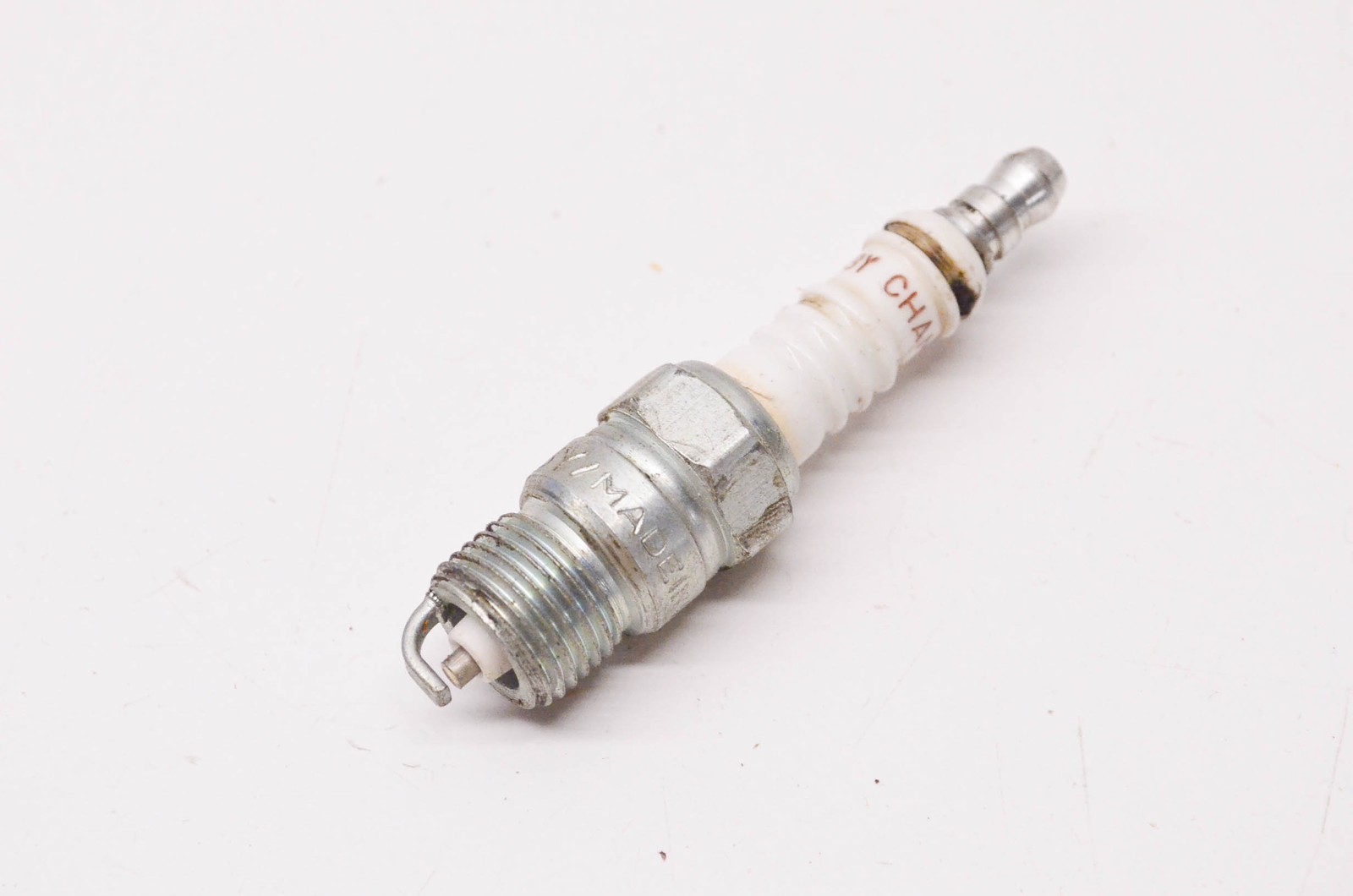 Champion UBL-13Y Spark Plug NOS