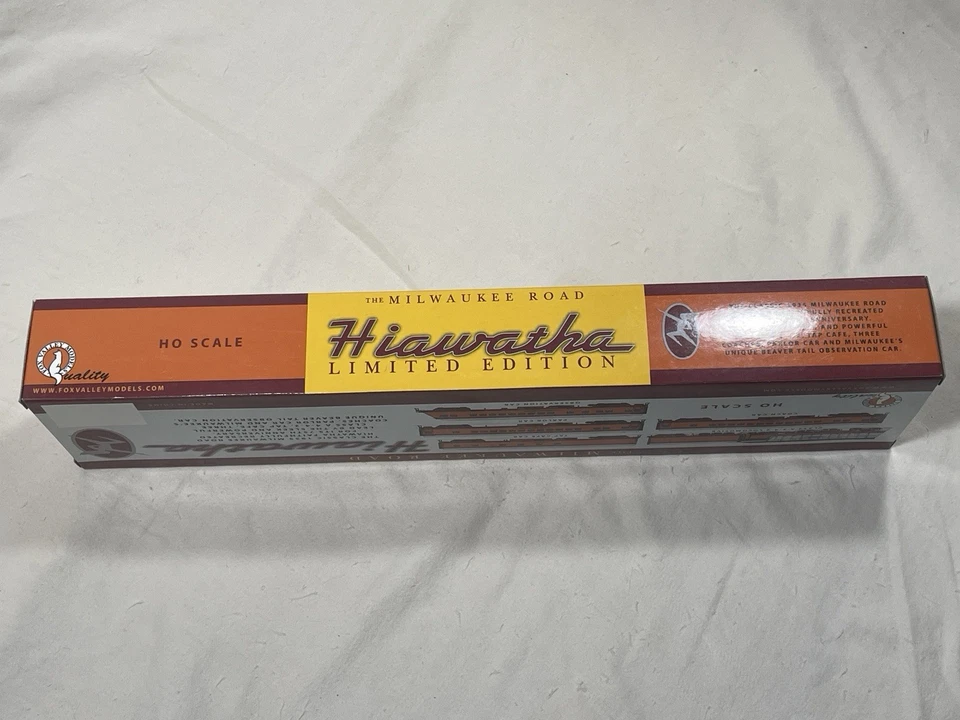Fox Valley Hiawatha HO Milwaukee Bunk Car #4448 Yellow Grey Untouched NOS NIB - Image 4 of 4