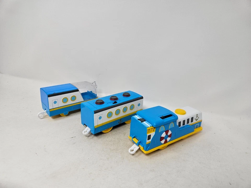 Tren de personajes Takara TOMY Plarail Pato Donald Tokio Disney Resort en muy buen estado Foto 4 de 4