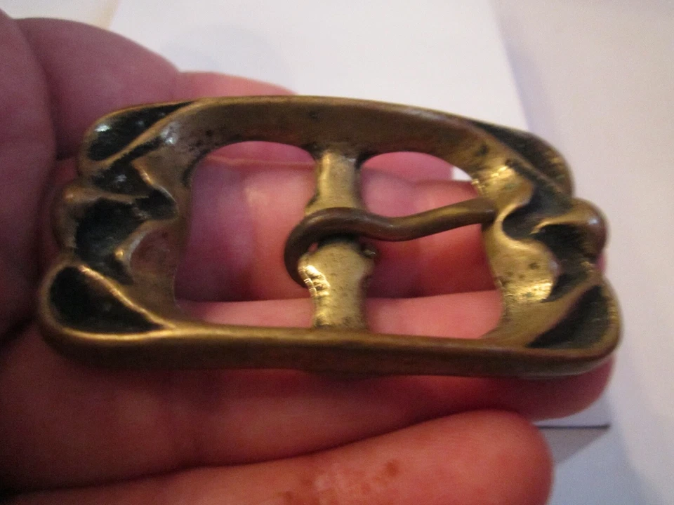 VINTAGE SOLID BRASS BELT BUCKLE - UNUSUAL DESIGN - GW-16 - Image 2 of 4