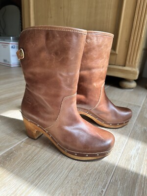 SALE【クールな足元♪】UGG Maxi Clog llic 厚底シューズ UGG MAXI CLOG BLACK PUFFER WOOL LINED SLIPPER SHOES, WOMEN