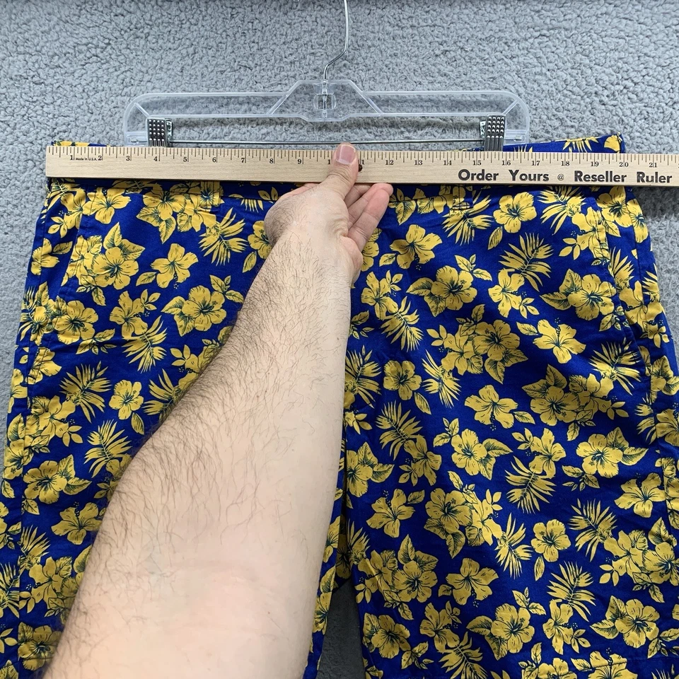 Club Room 男式花卉图案 9 英寸内缝拉短裤海军蓝黄色 38W 码 — 第 4/4 张图片