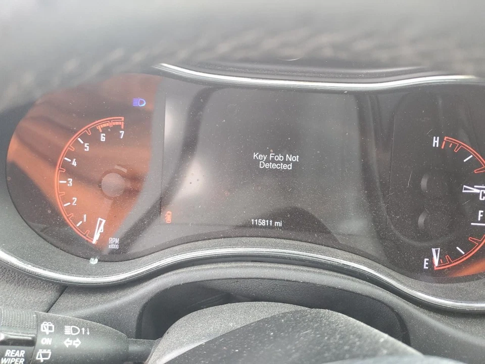 Used Front Left Door Interior Trim Panel fits: 2015 Dodge Durango  Grade A Foto 2 de 4