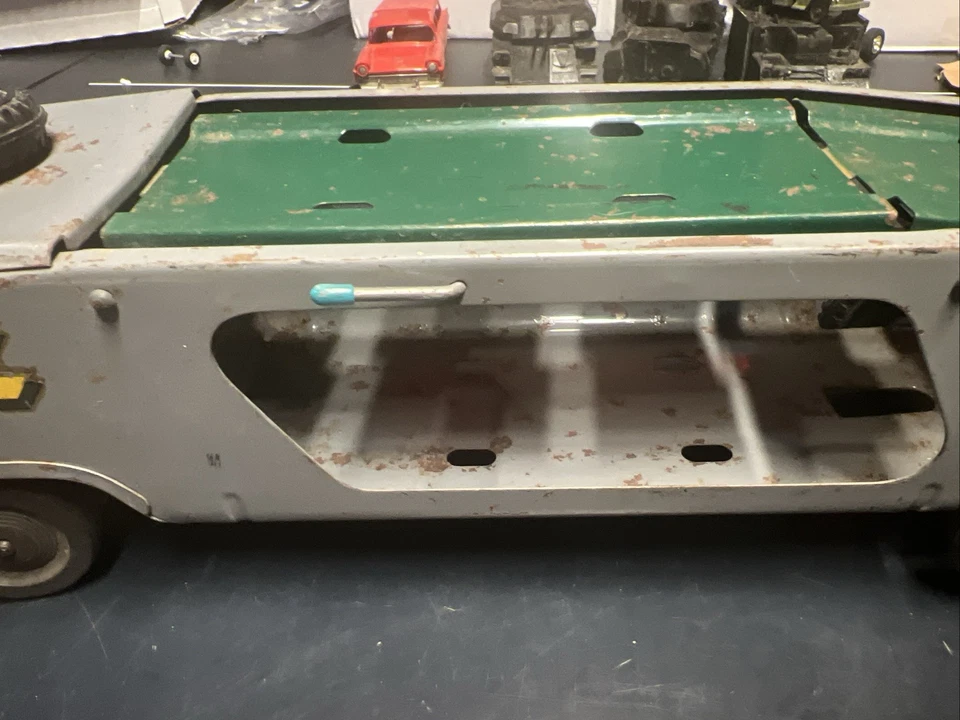 Marx Cross Country Auto Transport Car Carrier Trailer With Wyandotte Cab Truck - Image 3 of 4