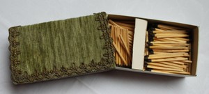 Vintage Alte Streichholzschachtel 6 5 X 12 Cm Erbstuck Gefullt Ebay