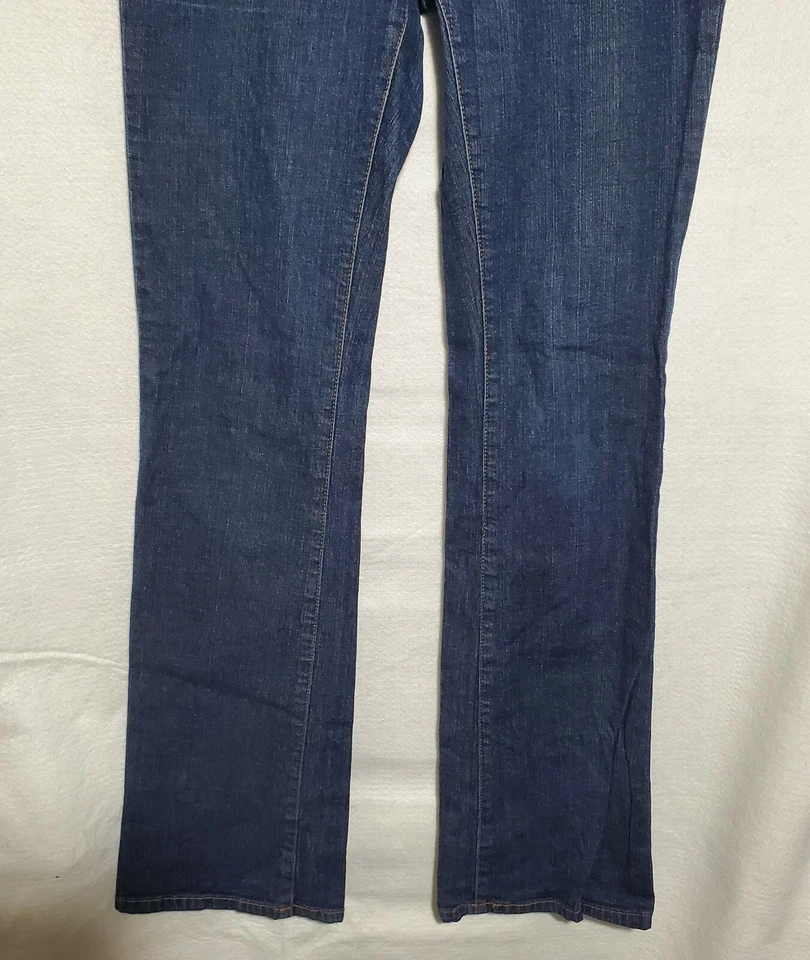 Pantalones de mezclilla Rocawear para mujer 9 etiqueta de lavado medio gráfico en bolsillos  Foto 3 de 4