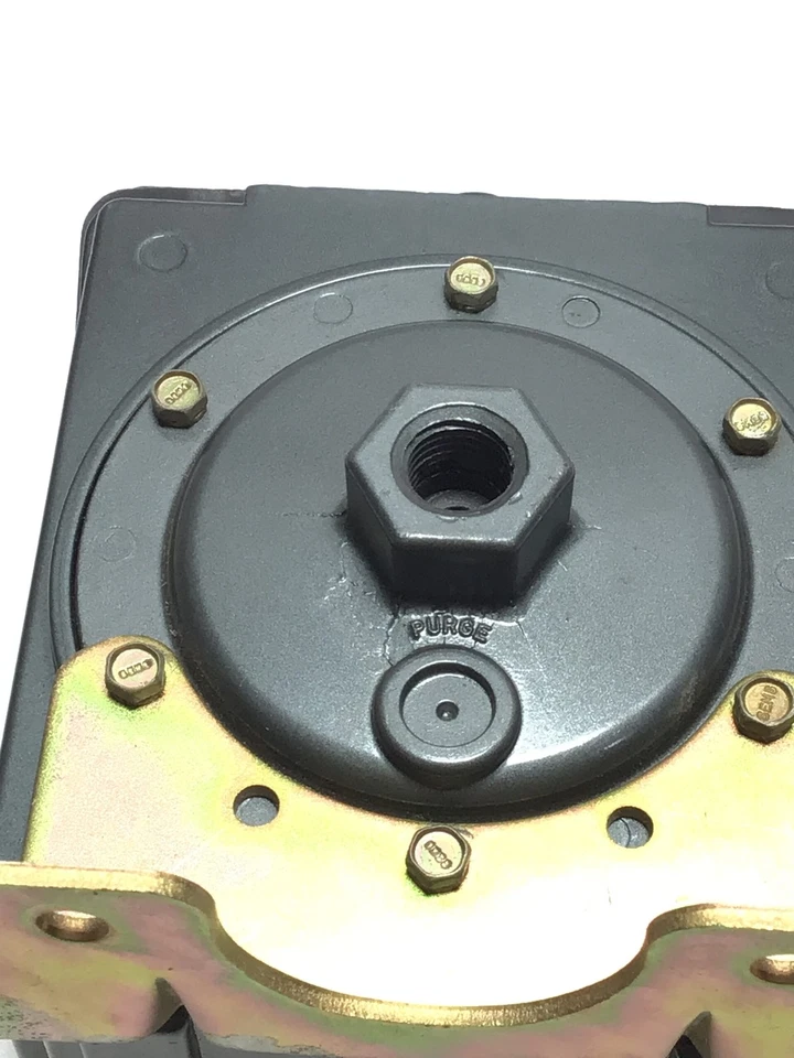 United Electric H300 Pressure Controller - Image 4 of 4