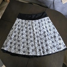 Vintage Y2K Studio 253 Skirt Medium Black White Floral Eyelet Boho Ruffle Hem