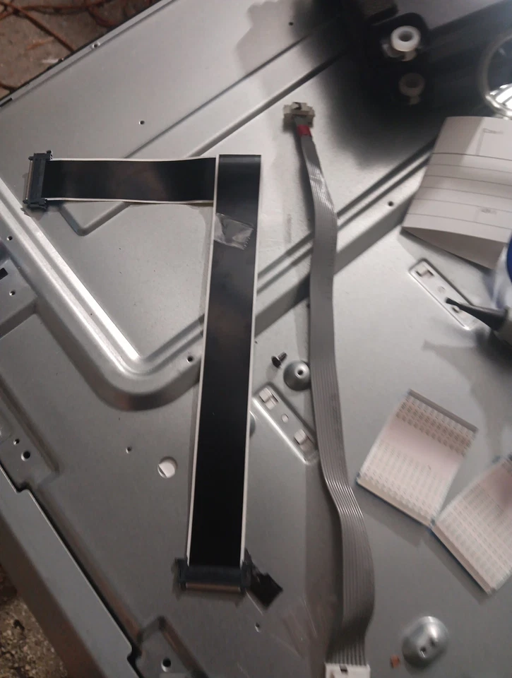 lc-55lbu591u main board cable ribbons - Image 2 of 2