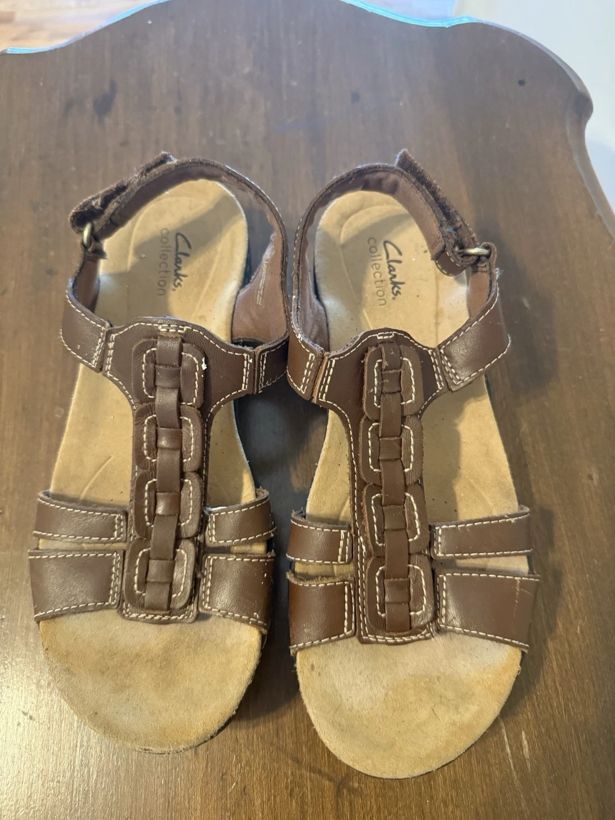 Sandali donna Clarks Laurieann Kay in pelle marrone con cinturino a T taglia 6