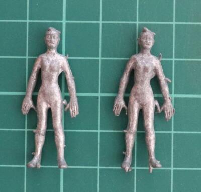 37 mm Metall weibliche Figur Skulptur Sockel Schaufensterpuppe x 2