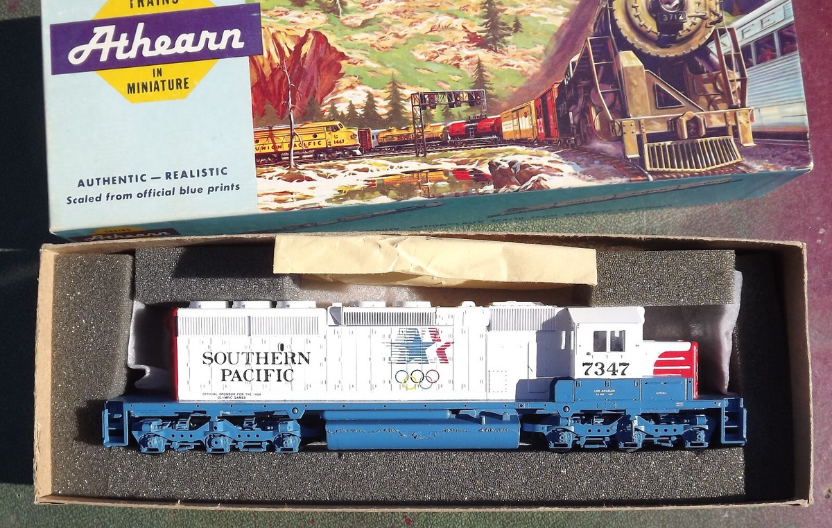 Athearn HO Blue Box 4470 Southern Pacific 1984 Olympics Paint SD40
