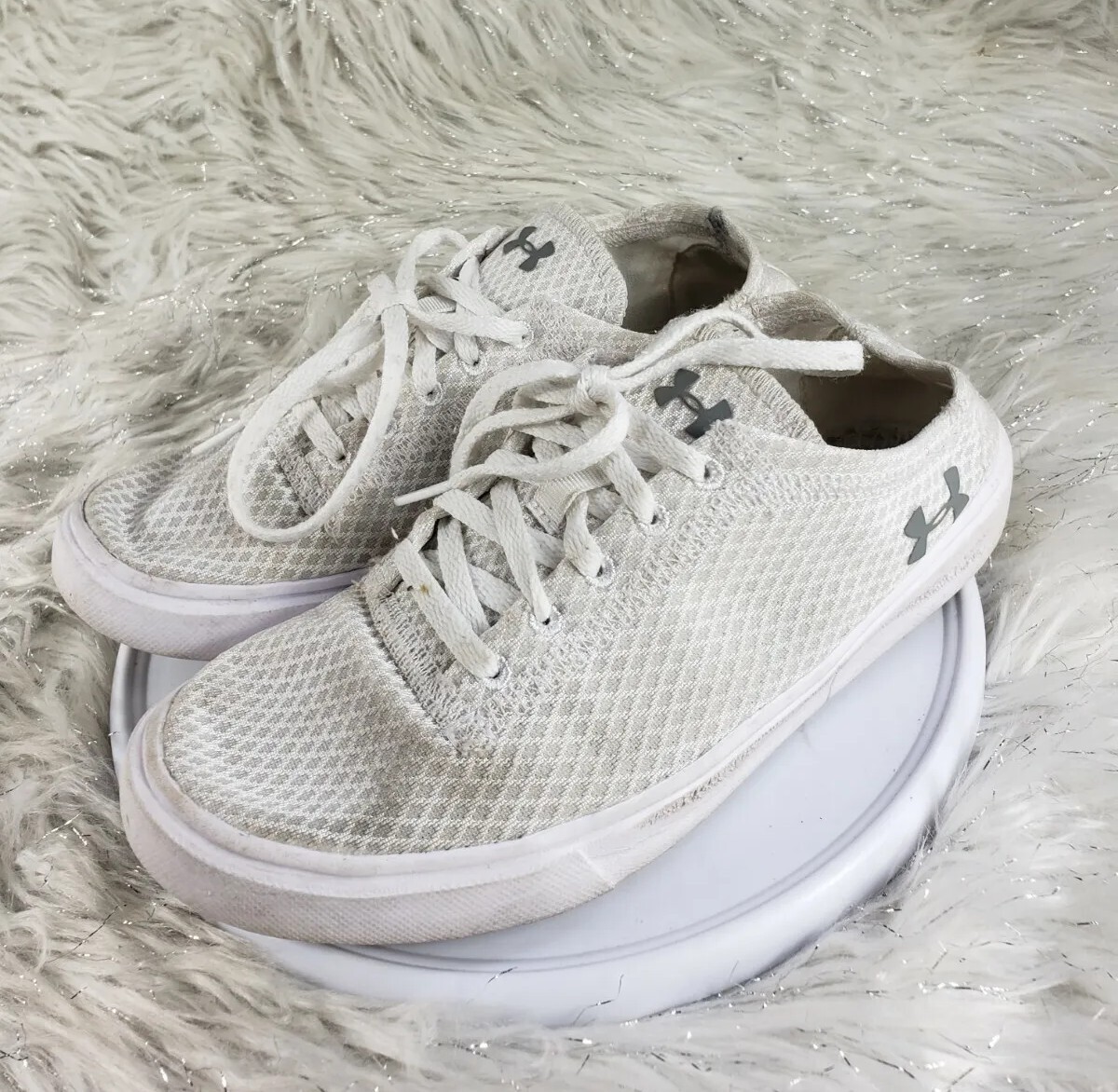 Under Armour White Youth Sneakers Size US 3.5Y EUR 35.5