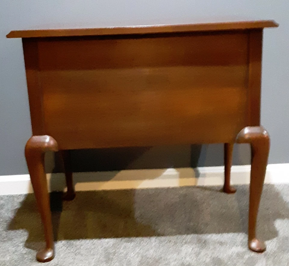 HENKEL HARRIS "LOW BOY" SÓLIDO SELVAGEM PRETO CEREJA BAÚ/SERVIDOR - Imagem 3 de 4