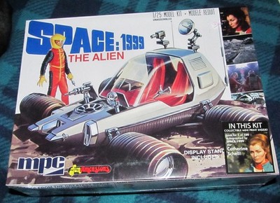 Vintage 1976 Space: 1999 The Alien 1:25 Model Kit Fundimensions Gerry Anderson