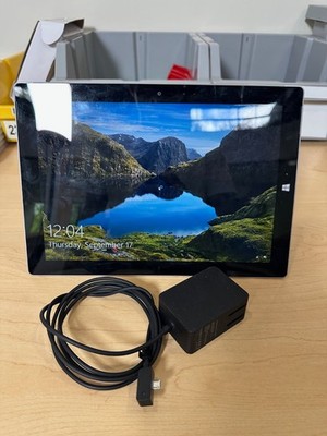 Microsoft Surface 3 10.8'' Touch Bulging Screen  (64GB SSD, 4GB ram)