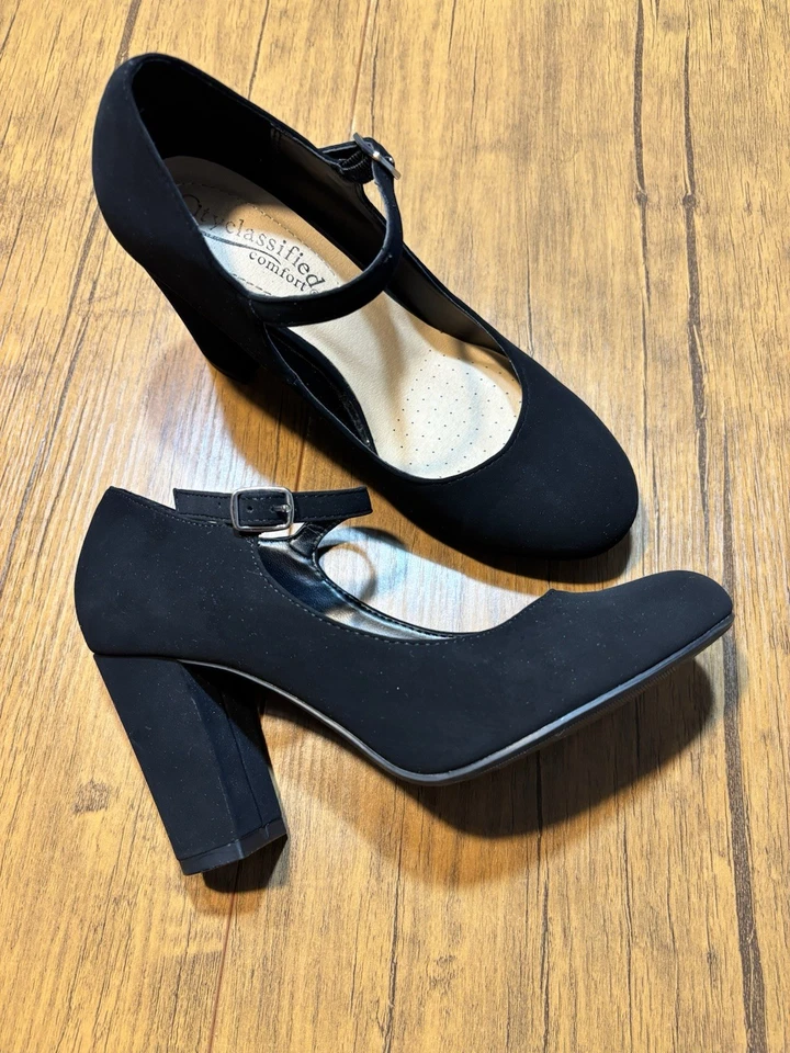 Tacones Mary Jane de gamuza cómodos clasificados por la ciudad talla 6,5 correa con hebilla negra Foto 2 de 4