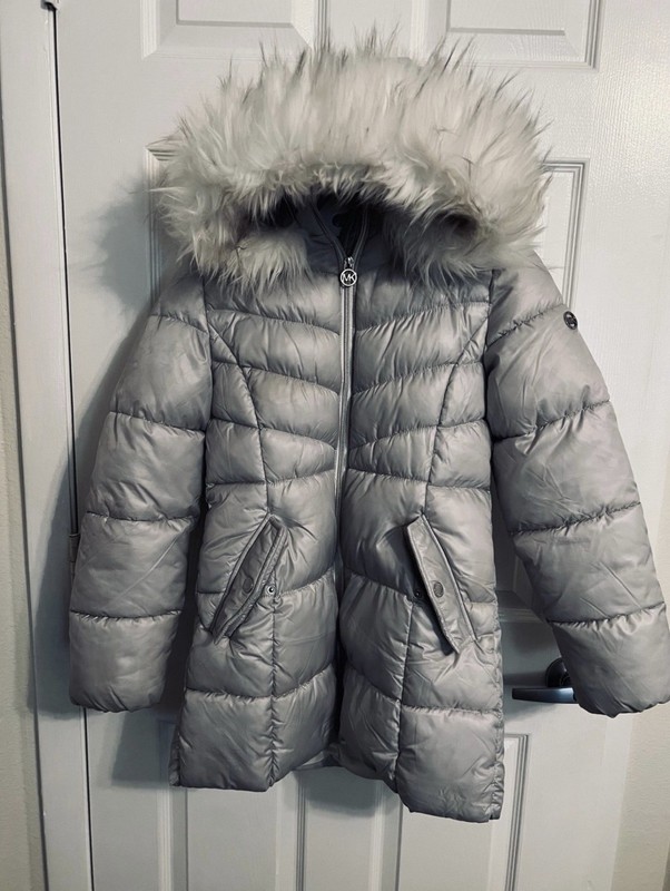 Michael Kors Girls Silver Puffer Jacket Faux Fur Hood Insulated Size 16