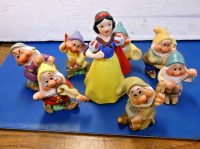 Disney Schmid Snow White and the 7 Dwarfs Ceramic Figurine Set 1970s RARE euc