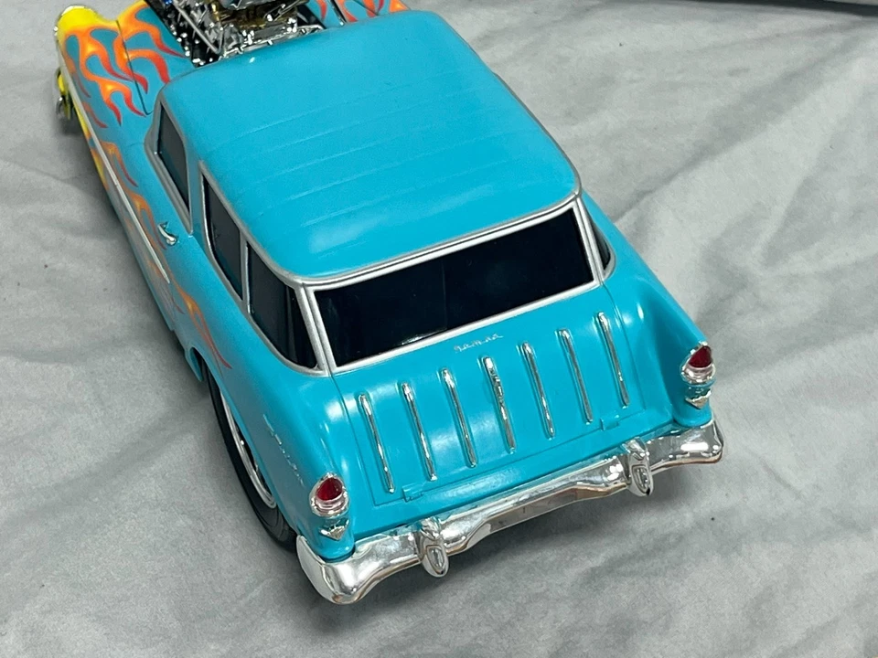 1955 Nomad Muscle Machines Teal With Flames 1:18 Scale Chevy Loose - Image 2 of 4