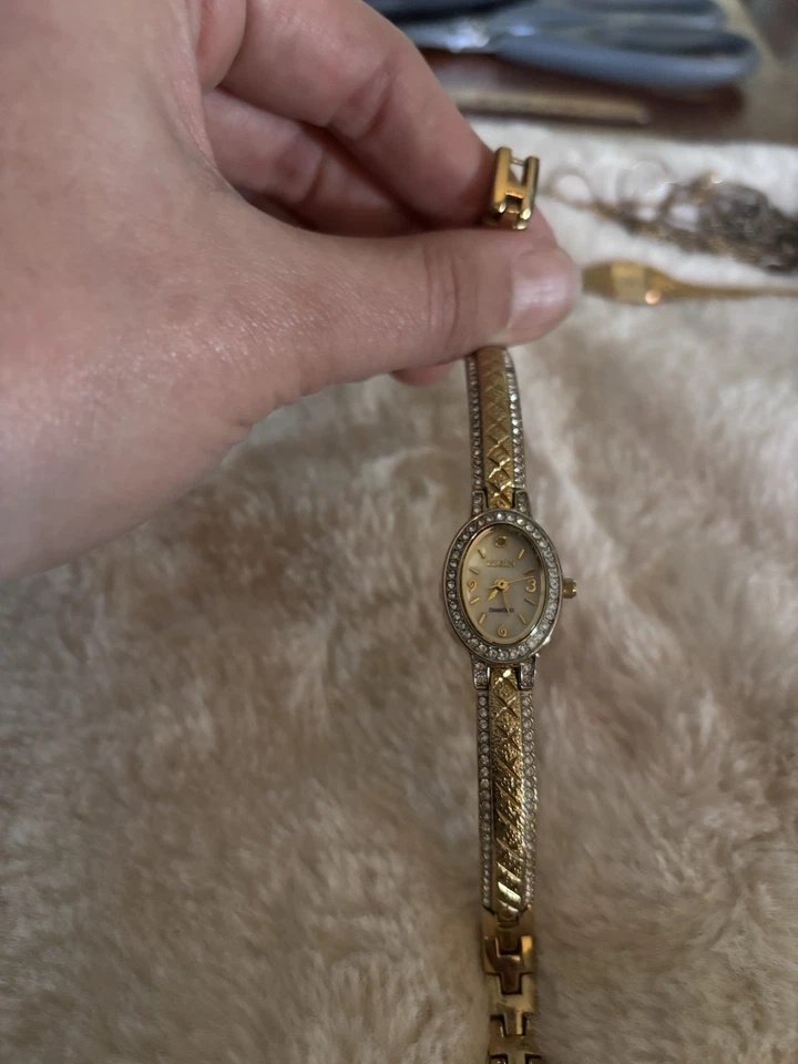 Женские часы Elgin EG9857 с бриллиантами нержавеющая сталь золотистый браслет - Изображение 2 из 4