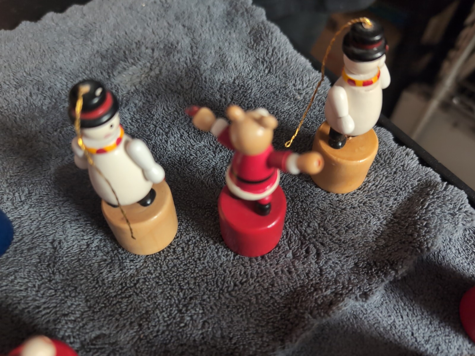 Vtg Wooden Santa Box W/ 12 Push Toy Christmas Ornaments Retro. Tested Working 