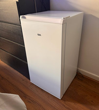 SIA Table Top/Mini Fridge Freestanding White Single Door Manual Defrost