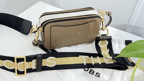 Marc Jacobs Colorblock Crossbody Bag Beige/White/Black Logo Strap Gold Zip