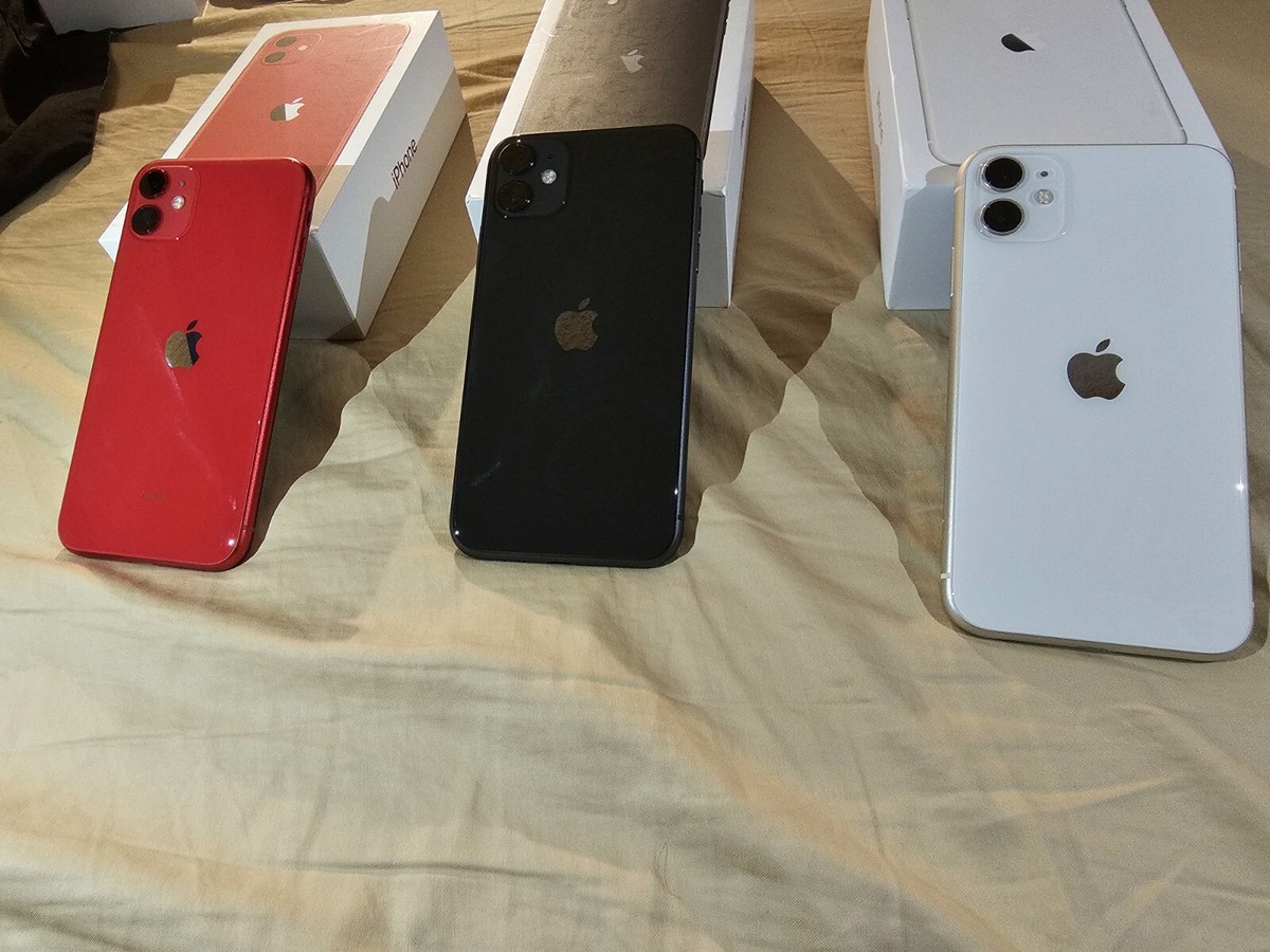 3 Apple iPhone 11s (PRODUCT)RED, BLACK, WHITE - 64GB (T-Mob 3 Apple iPhone 11s (PRODUCT)RED, BLACK, WHITE - 64GB (T-Mob