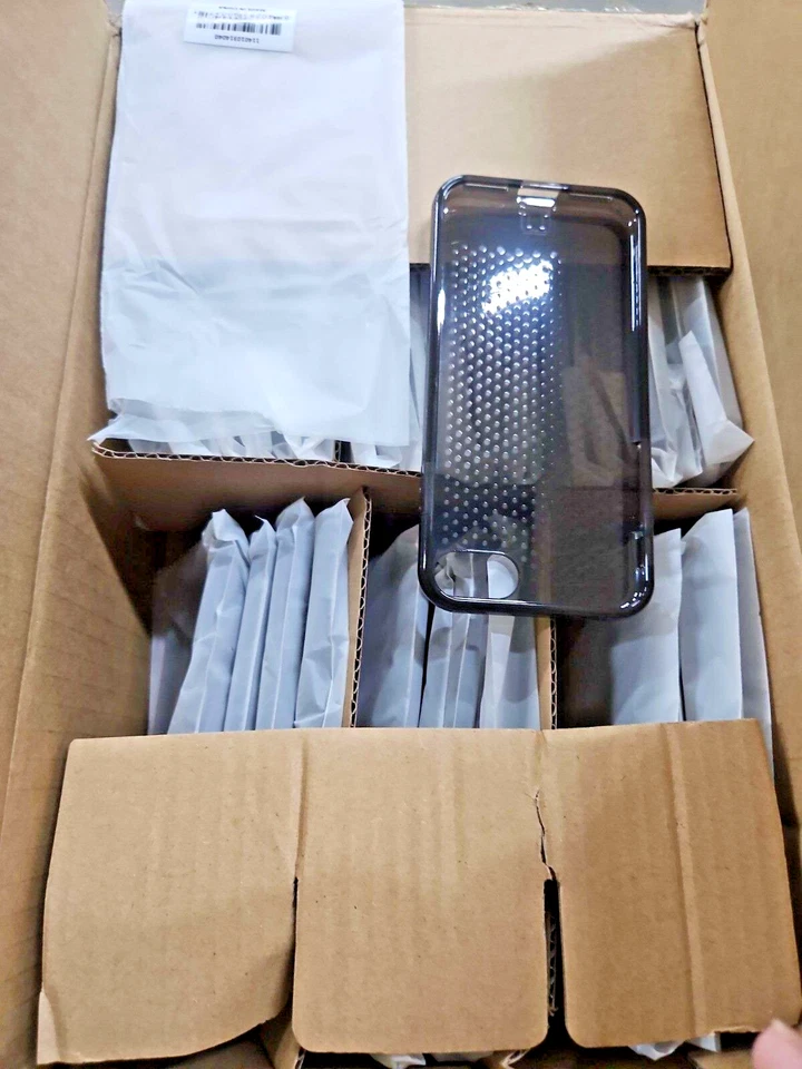 Funda Gel Serie UAG Lucent para Apple iPhone SE 2020 2022 Caja de 60 Envío Rápido Foto 2 de 3